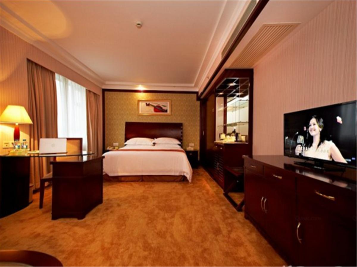 Vienna International Hotel Shanghai Train Station Bagian luar foto