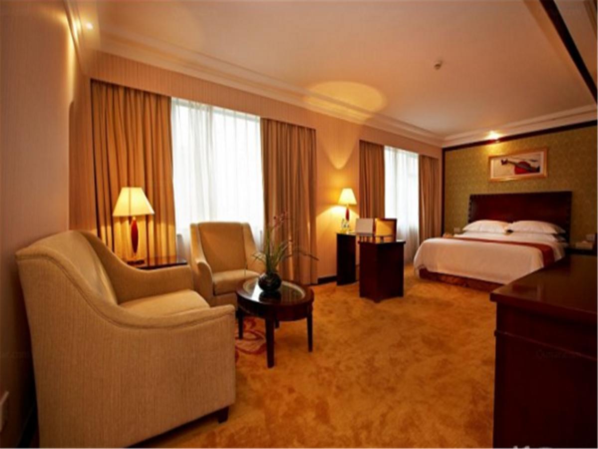 Vienna International Hotel Shanghai Train Station Bagian luar foto