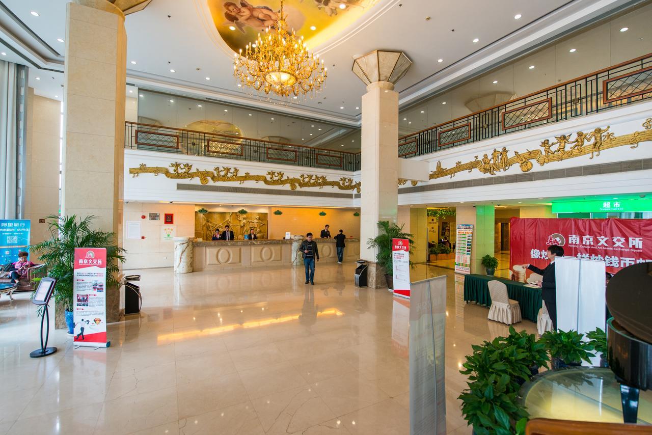 Vienna International Hotel Shanghai Train Station Bagian luar foto