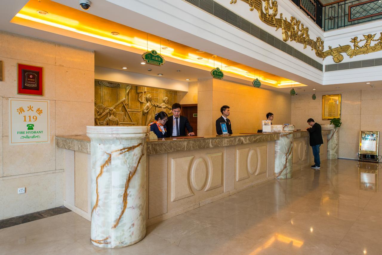 Vienna International Hotel Shanghai Train Station Bagian luar foto